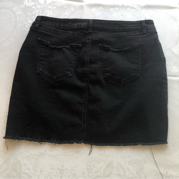 Rewash Brand Women’s Size 13(31) Black Mini Denim Jeans Skirt Ripped Button-Fly - Picture 13 of 16